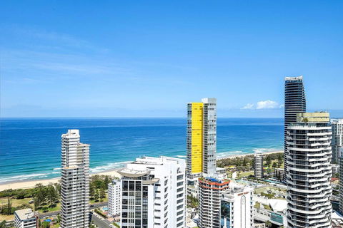 Qube Broadbeach Ocean View Apartments - Sunshine Coast Guide 36