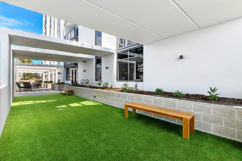 Qube Broadbeach Ocean View Apartments - Sunshine Coast Guide 3