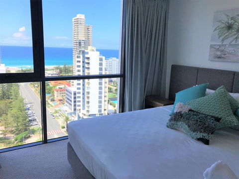 Qube Broadbeach Ocean View Apartments - Sunshine Coast Guide 21