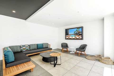 Qube Broadbeach Ocean View Apartments - Sunshine Coast Guide 32