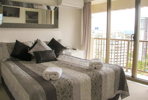 De Ville Apartments - Sunshine Coast Guide 15