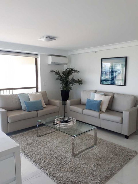 De Ville Apartments - Sunshine Coast Guide 43