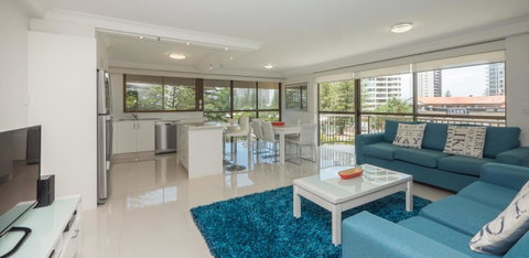 De Ville Apartments - Sunshine Coast Guide 21