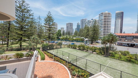 De Ville Apartments - Sunshine Coast Guide 22