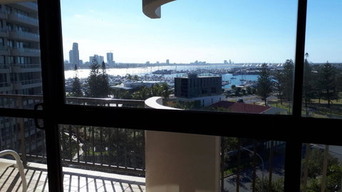 De Ville Apartments - Sunshine Coast Guide 4