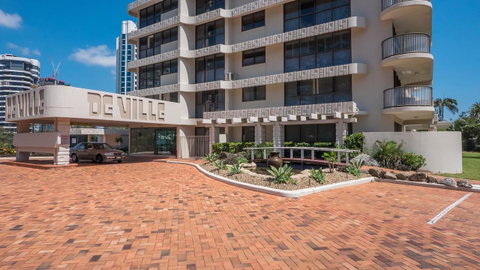 De Ville Apartments - Sunshine Coast Guide 37