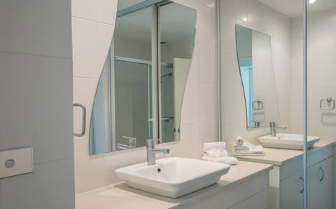 De Ville Apartments - Sunshine Coast Guide 25