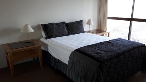De Ville Apartments - Sunshine Coast Guide 7