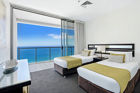 ULTIQA Air On Broadbeach - Sunshine Coast Guide 27