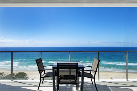 ULTIQA Air On Broadbeach - Sunshine Coast Guide 11