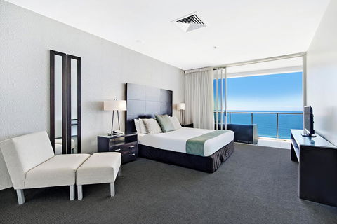 ULTIQA Air On Broadbeach - Sunshine Coast Guide 8