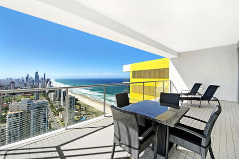 ULTIQA Air On Broadbeach - Sunshine Coast Guide 17