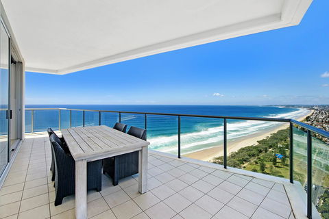 ULTIQA Air On Broadbeach - Sunshine Coast Guide 32