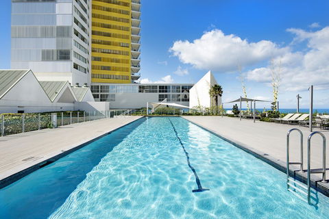ULTIQA Air On Broadbeach - Sunshine Coast Guide 5