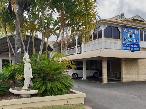 Alexandra Park Motor Inn - Sunshine Coast Guide 1