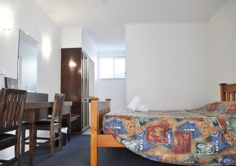 Alexandra Park Motor Inn - Sunshine Coast Guide 10
