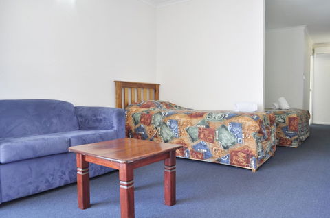 Alexandra Park Motor Inn - Sunshine Coast Guide 32