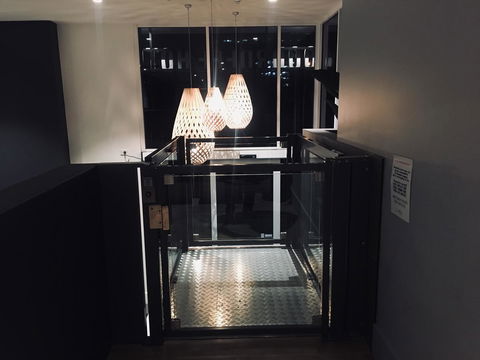 Woodroffe Hotel - Sunshine Coast Guide 8