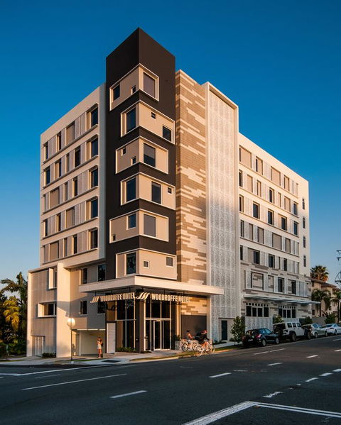 Woodroffe Hotel - Sunshine Coast Guide 0