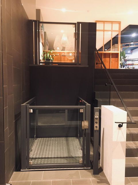 Woodroffe Hotel - Sunshine Coast Guide 9