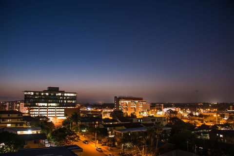 Woodroffe Hotel - Sunshine Coast Guide 29