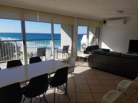 Golden Sands On The Beach - Absolute Beachfront Apartments - Sunshine Coast Guide 35