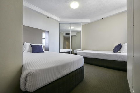 Novotel Surfers Paradise - Sunshine Coast Guide 12
