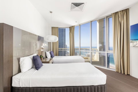 Novotel Surfers Paradise - Sunshine Coast Guide 2