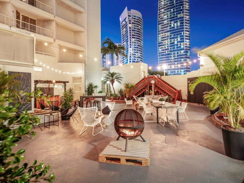 Novotel Surfers Paradise - Sunshine Coast Guide 0