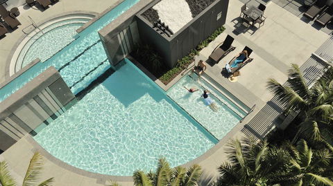 Luxury 3 Bedroom In Heart Of Broadbeach - Sunshine Coast Guide 15