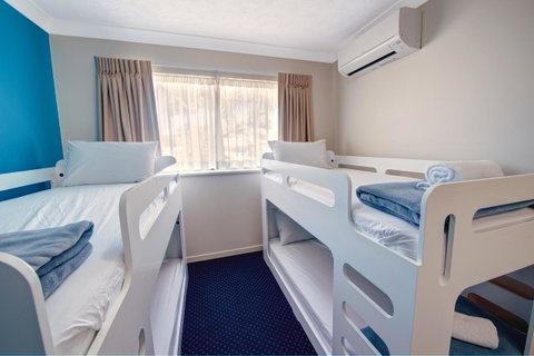 Turtle Beach Resort - Sunshine Coast Guide 29