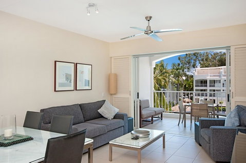 5231 BEACH CLUB PENTHOUSE - Sunshine Coast Guide 0