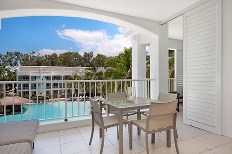 5231 BEACH CLUB PENTHOUSE - Sunshine Coast Guide 3