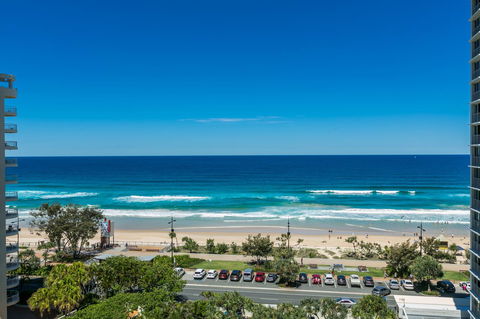 Moroccan Resort - HR Surfers Paradise - Sunshine Coast Guide 2