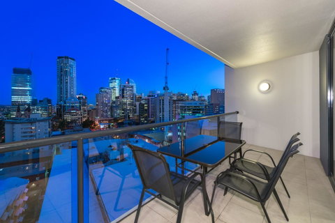 Tribeca Apartments - Sunshine Coast Guide 18