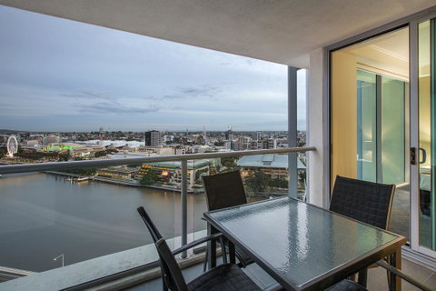 Evolution Apartments - Sunshine Coast Guide 15