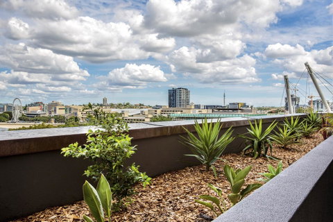 Evolution Apartments - Sunshine Coast Guide 8