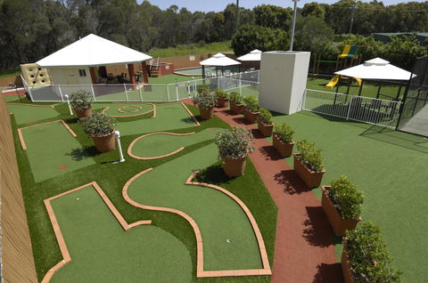 Fairways Golf & Beach Retreat Bribie Island - Sunshine Coast Guide 18