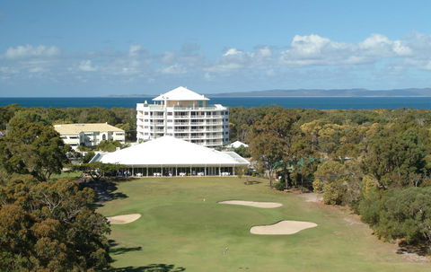 Fairways Golf & Beach Retreat Bribie Island - Sunshine Coast Guide 10