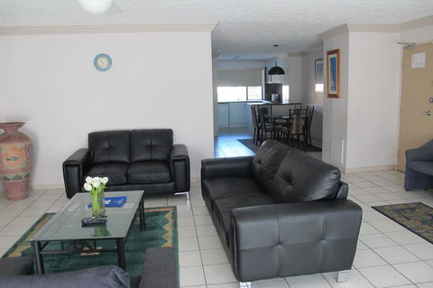 Grangewood Court Apartments - Sunshine Coast Guide 22