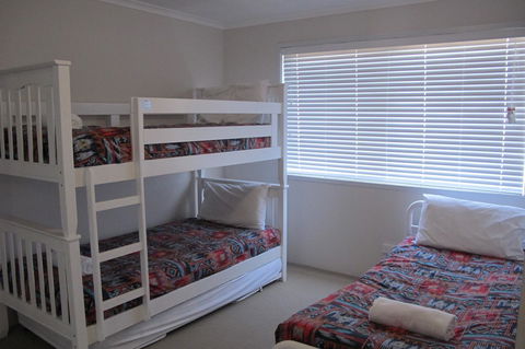 Grangewood Court Apartments - Sunshine Coast Guide 25