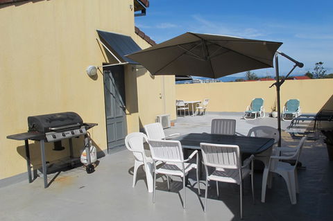 Grangewood Court Apartments - Sunshine Coast Guide 33
