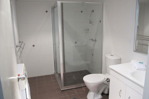 Grangewood Court Apartments - Sunshine Coast Guide 31