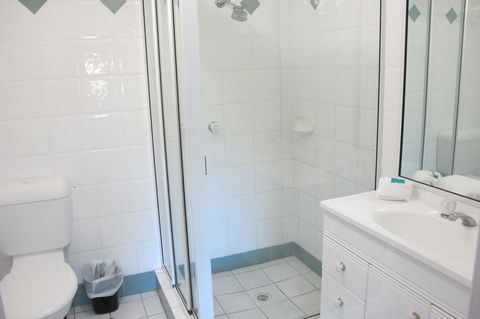 Grangewood Court Apartments - Sunshine Coast Guide 21