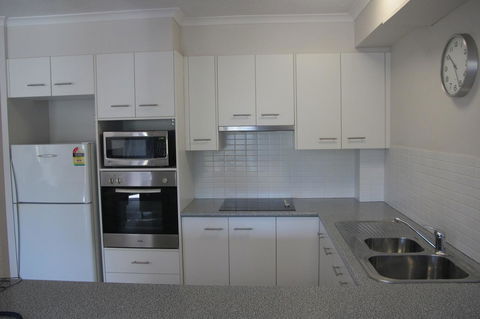Grangewood Court Apartments - Sunshine Coast Guide 3