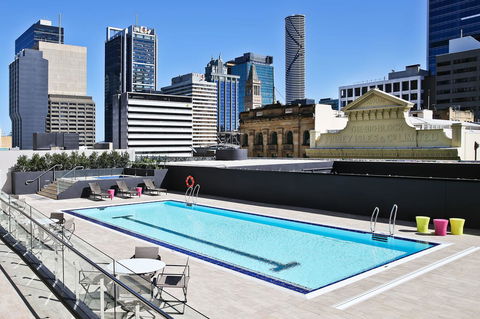 Hilton Brisbane - Sunshine Coast Guide 0