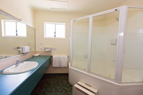 White Lace Motor Inn - Sunshine Coast Guide 14