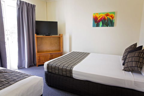 White Lace Motor Inn - Sunshine Coast Guide 21