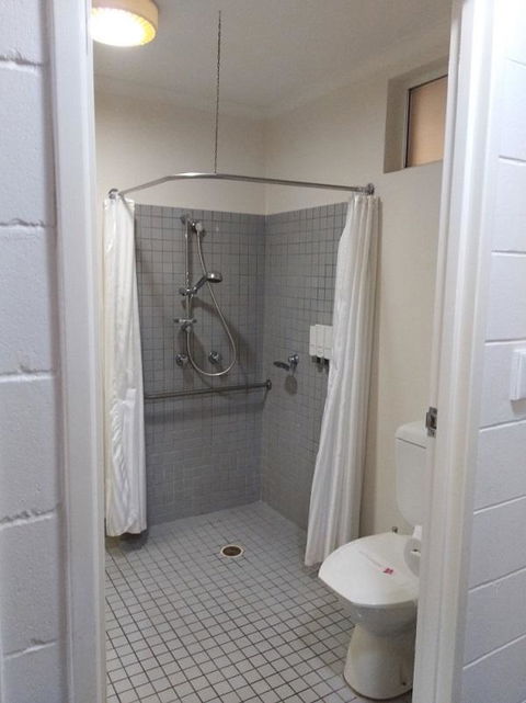 White Lace Motor Inn - Sunshine Coast Guide 3