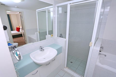 Neptune Resort - Sunshine Coast Guide 29